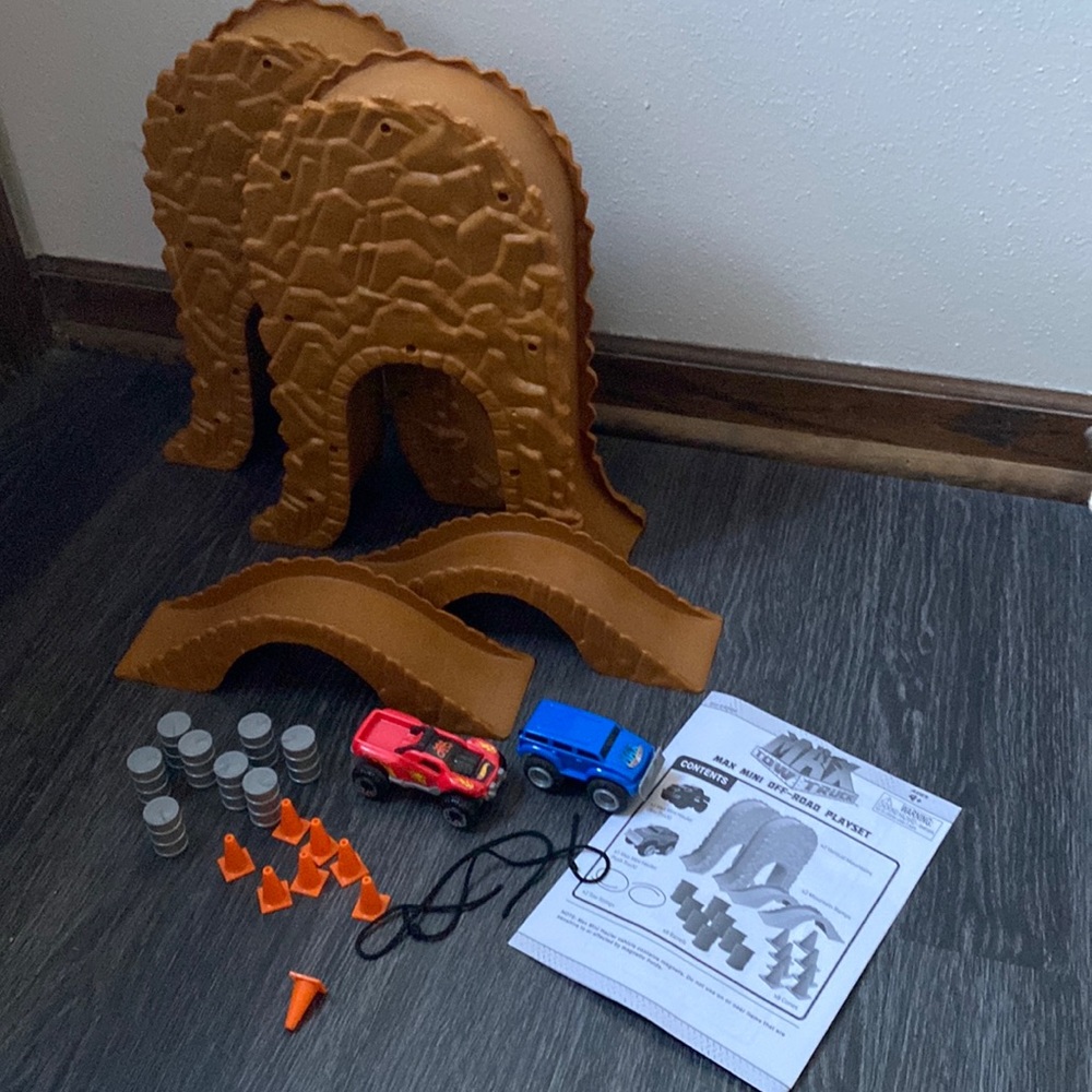 Max tow truck off road play set